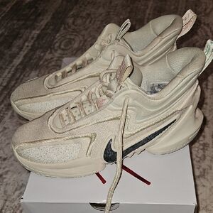 Nike Cosmic Unity 2 EP Shoes in "Coconut Milk" Size 8